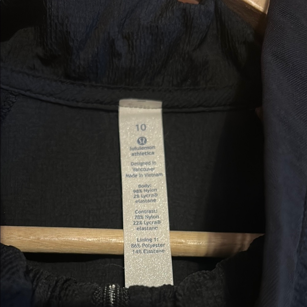 Lululemon Athletica Black Jacket - Picture 2 of 8